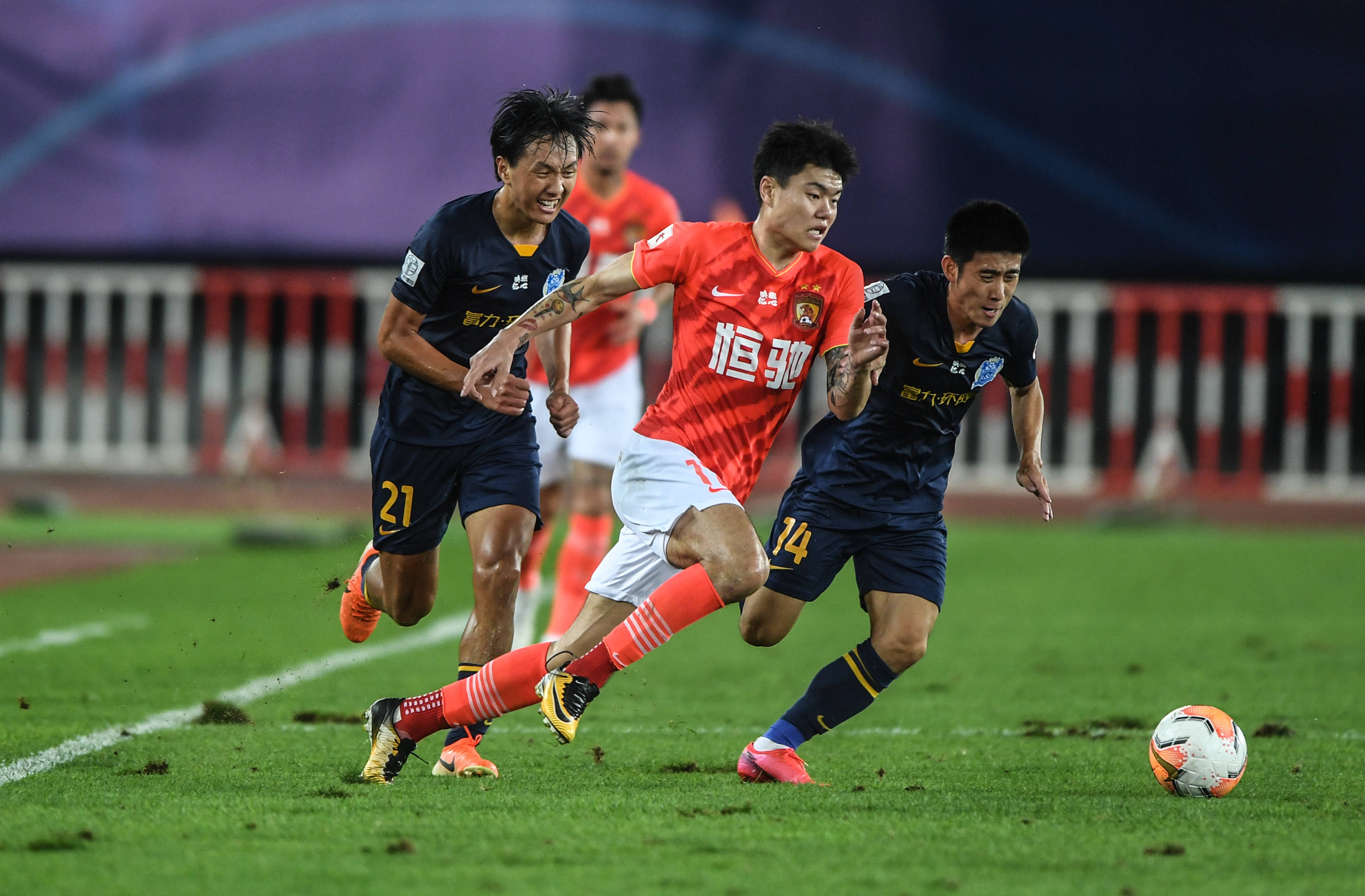 与伦比的团 与伦比的团